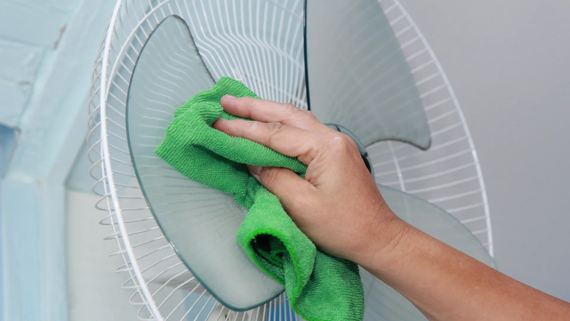 Leia mais sobre o artigo Como Limpar Ventilador de Parede: Guia Completo e Prático